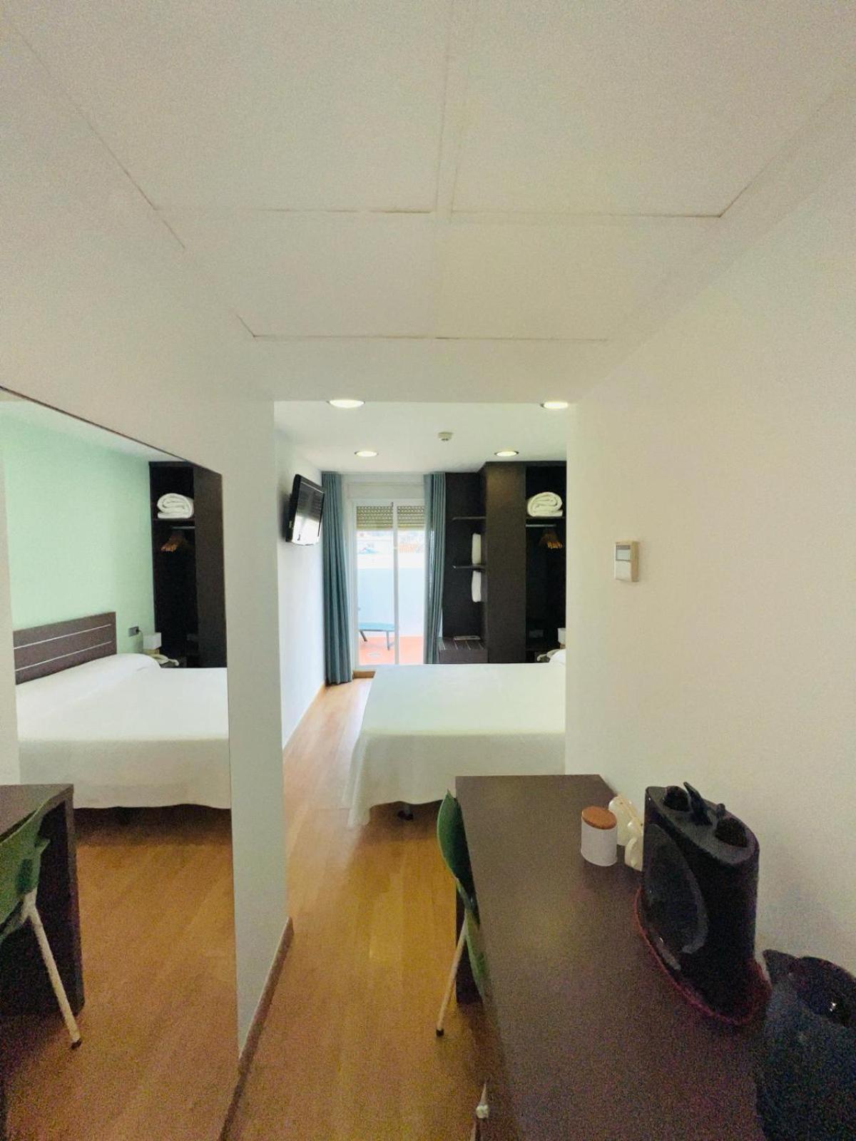 Hotel Clopy Rocamar Бенидорм Экстерьер фото