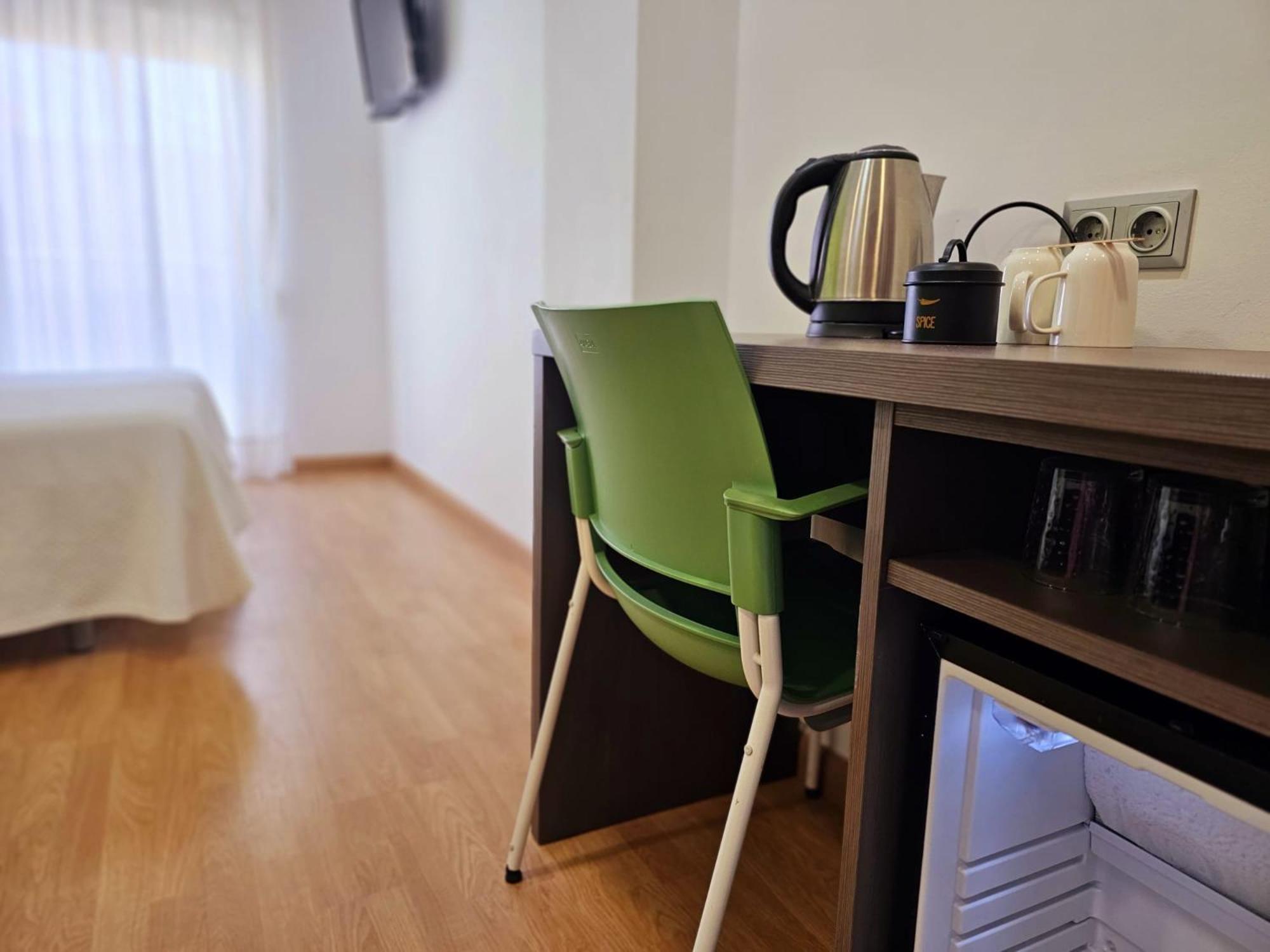 Hotel Clopy Rocamar Бенидорм Экстерьер фото